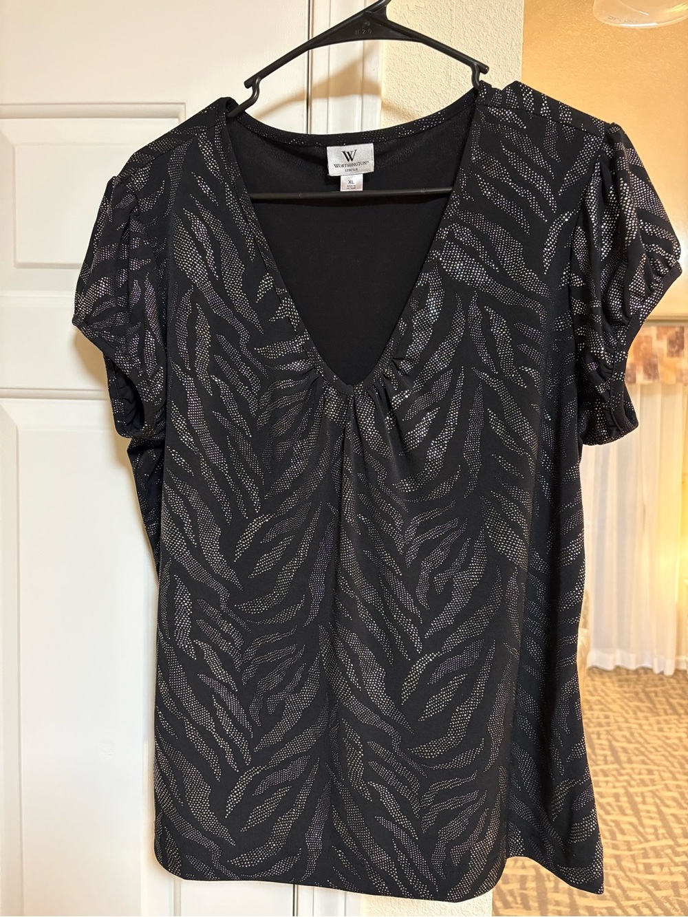 Worthington Women’s Black &SilverAnimal Print Top w Ruched Short Sleeves Sz XL